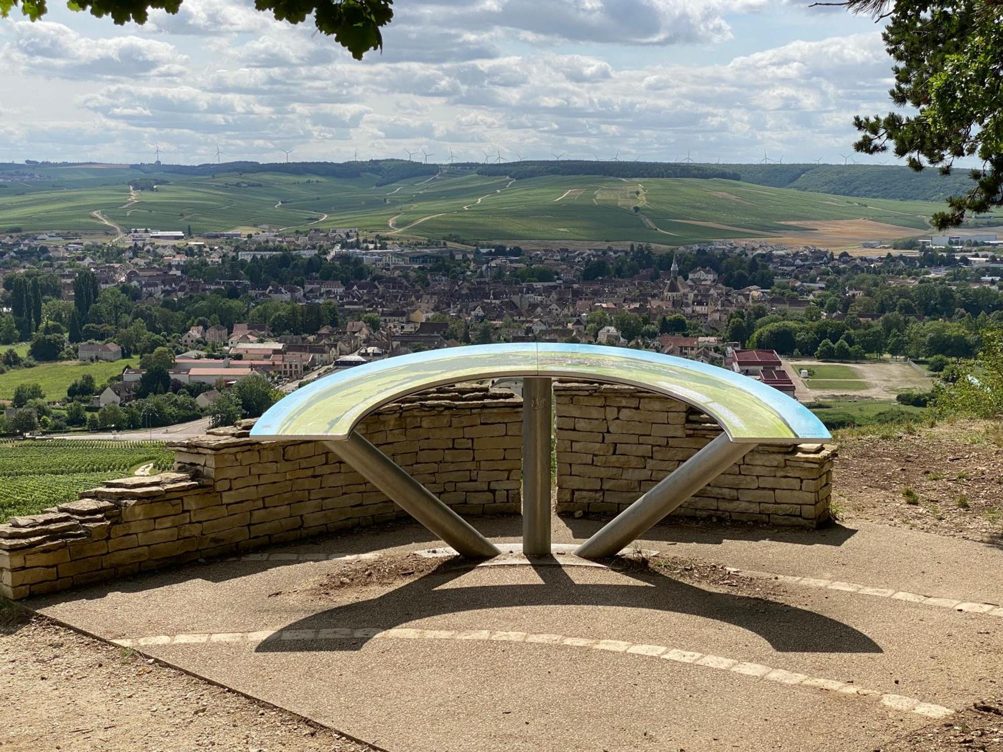 Le Merrain Gite Plein Coeur De Chablis Esterno foto
