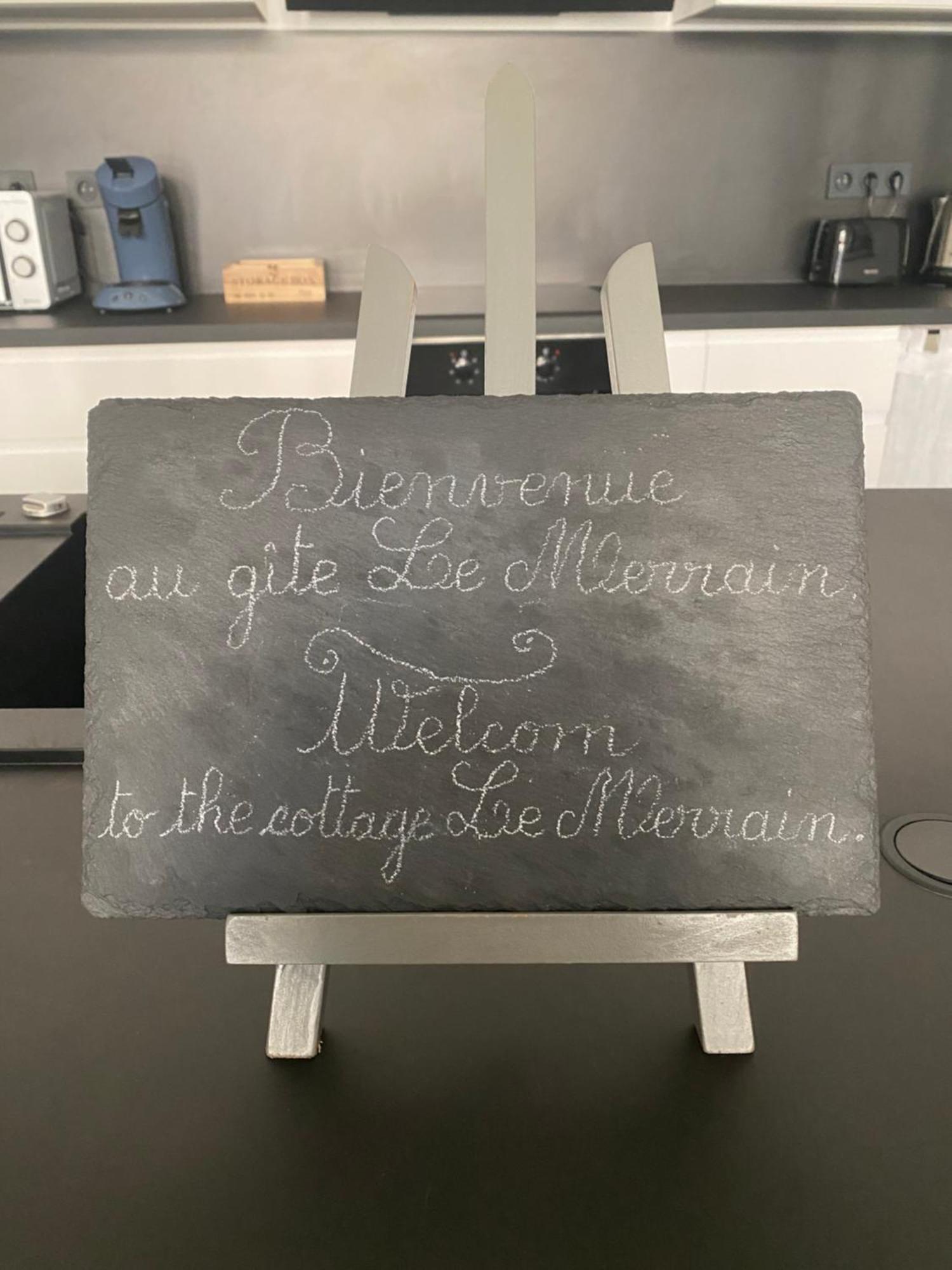 Le Merrain Gite Plein Coeur De Chablis Esterno foto